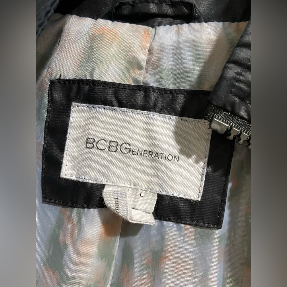 Bcbgeneration Raincoat Size Large - image 4
